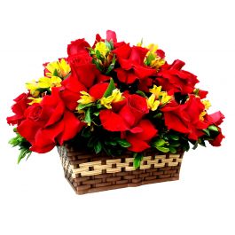 Cesta com 24 Rosas Colombianas Trabalhadas com astromelia